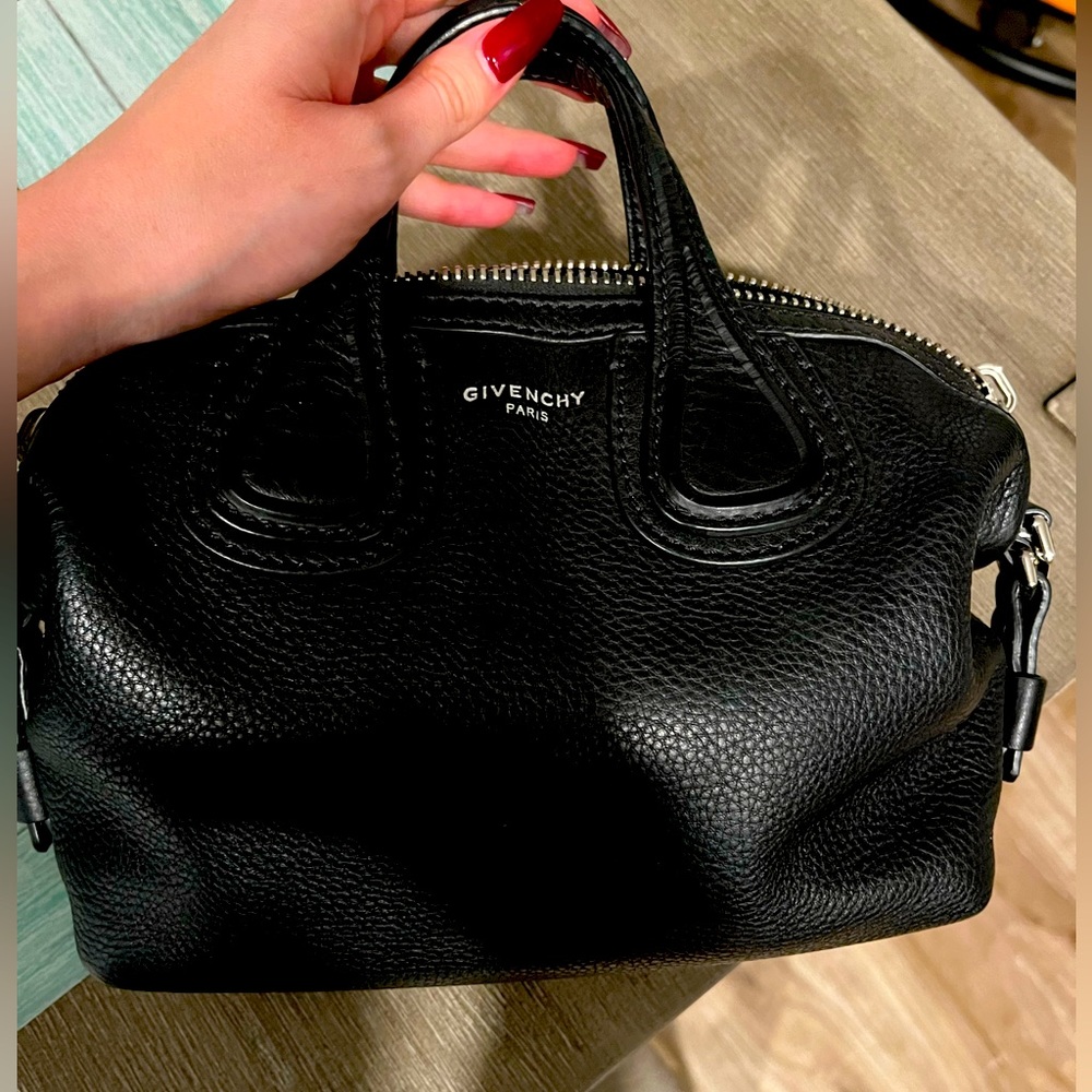 Authentic Black Givenchy Mini!!! 🖤🖤🖤🖤
